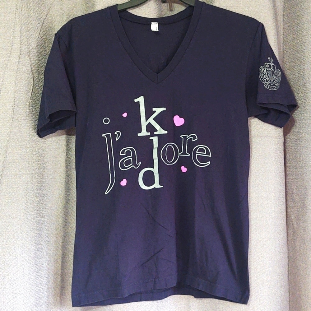 Kappa Delta "KD" Sorority Navy Blue V-neck graphic T-shirt Sz Medium EUC